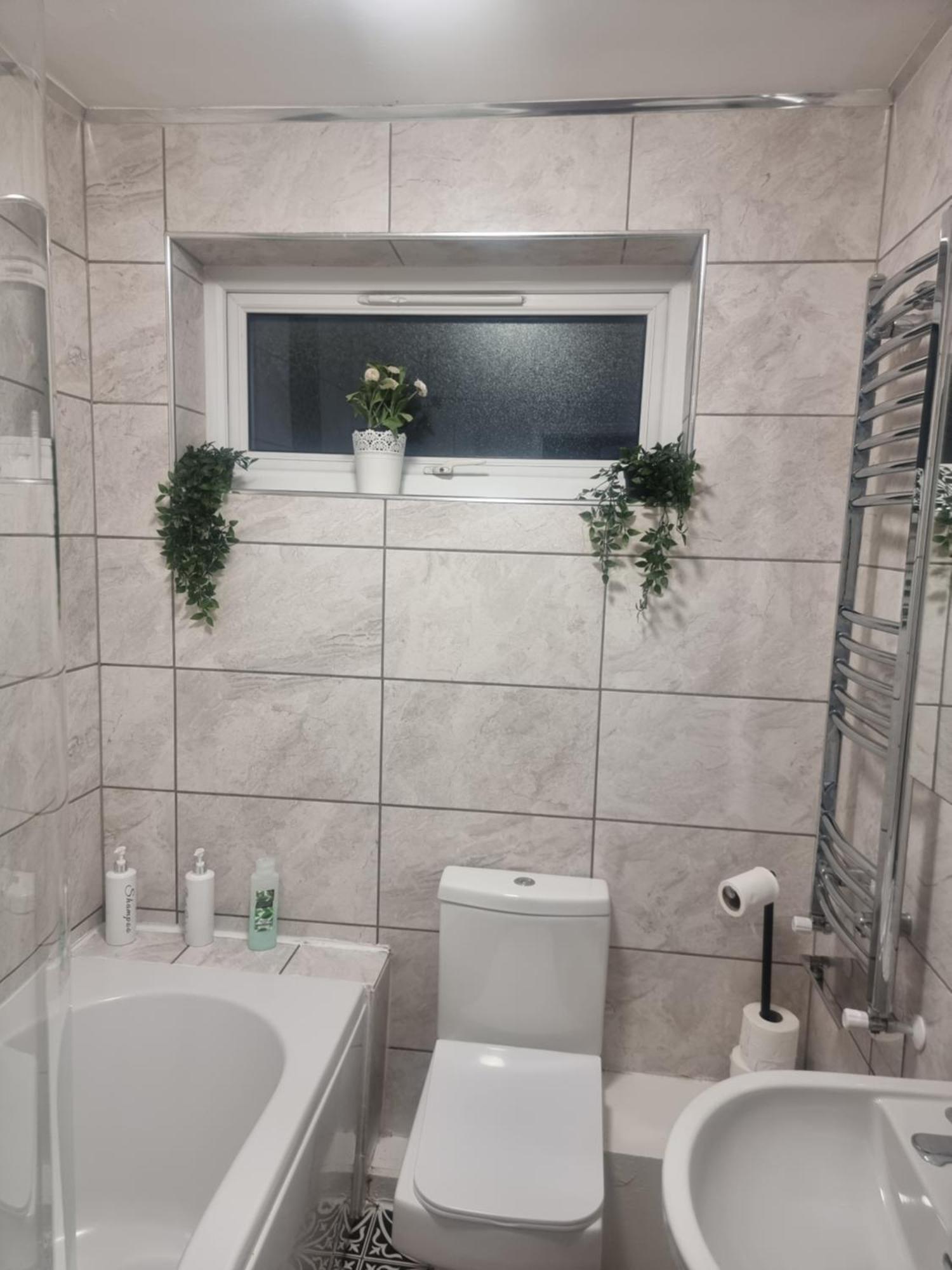 Spacious House In Central מנצ'סטר מראה חיצוני תמונה